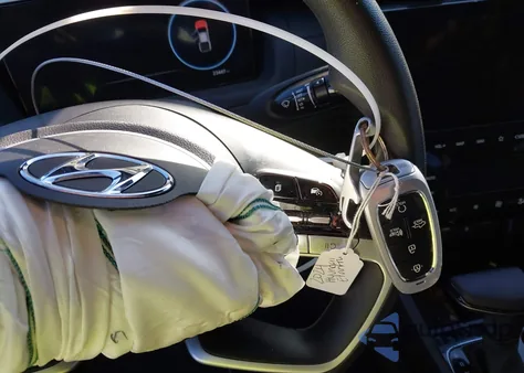 2024 Hyundai Santa Cruz Sel z USA, uszkodzony, nr VIN 5NTJCDDE8RH106674